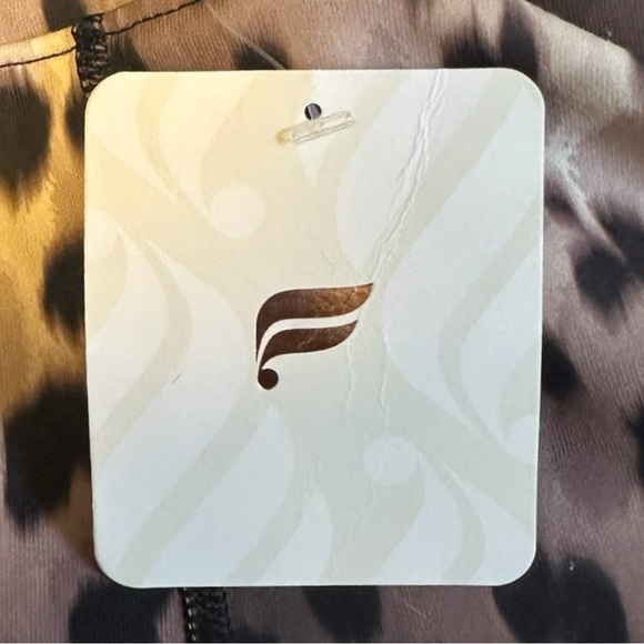 Fabletics Leggings Size 3X NWT Brown Animal Print Boost PowerHold Activewear - Picture 8 of 12
